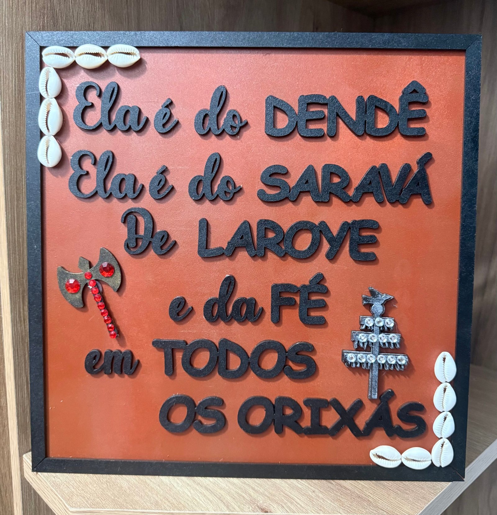 Quadro 30X30 | Ela é do Dendê